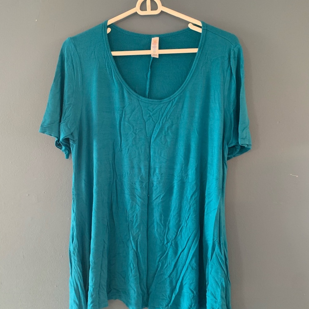 Lularoe shirt